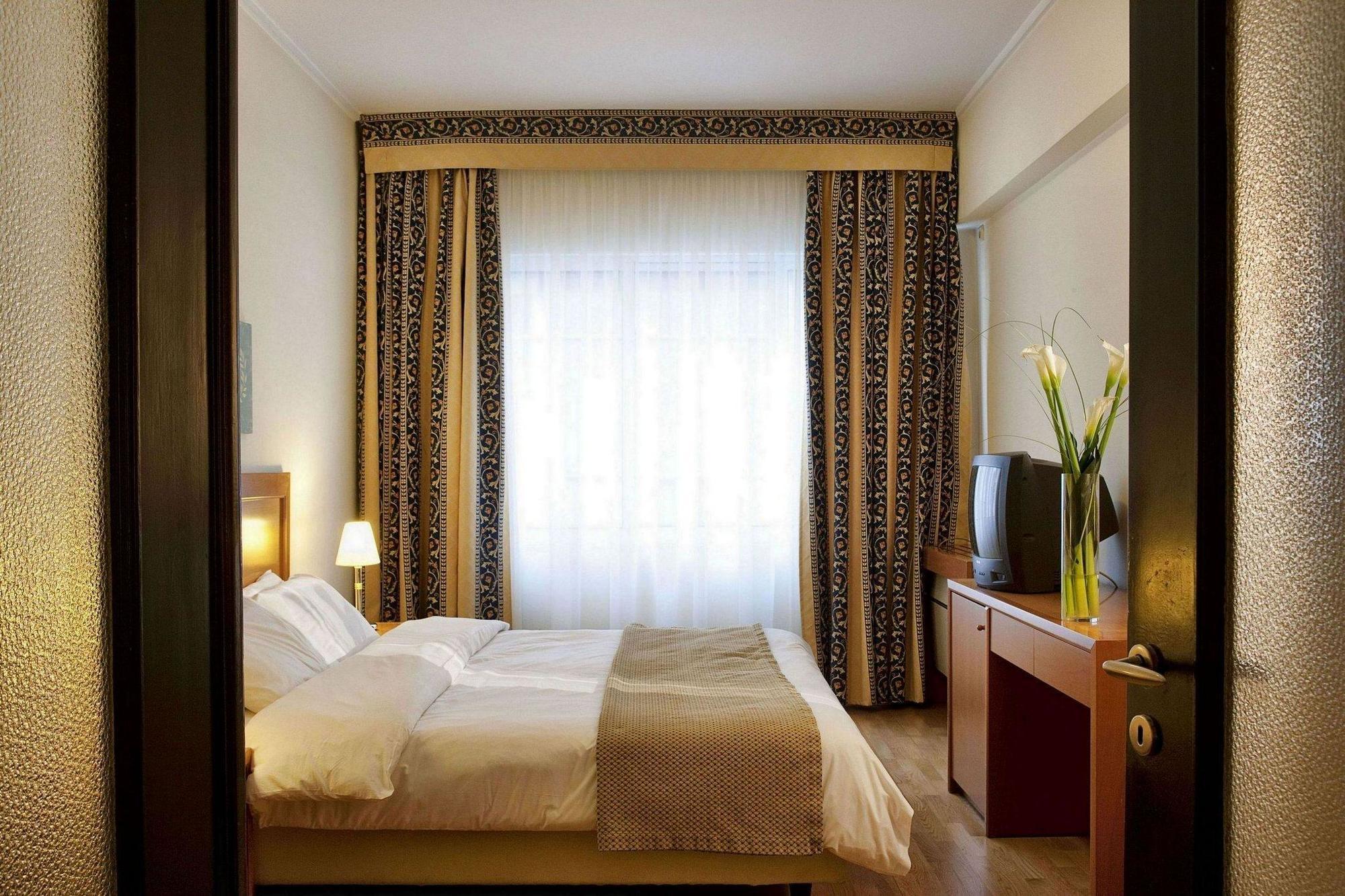 Hotel Achilleas Athens Luaran gambar